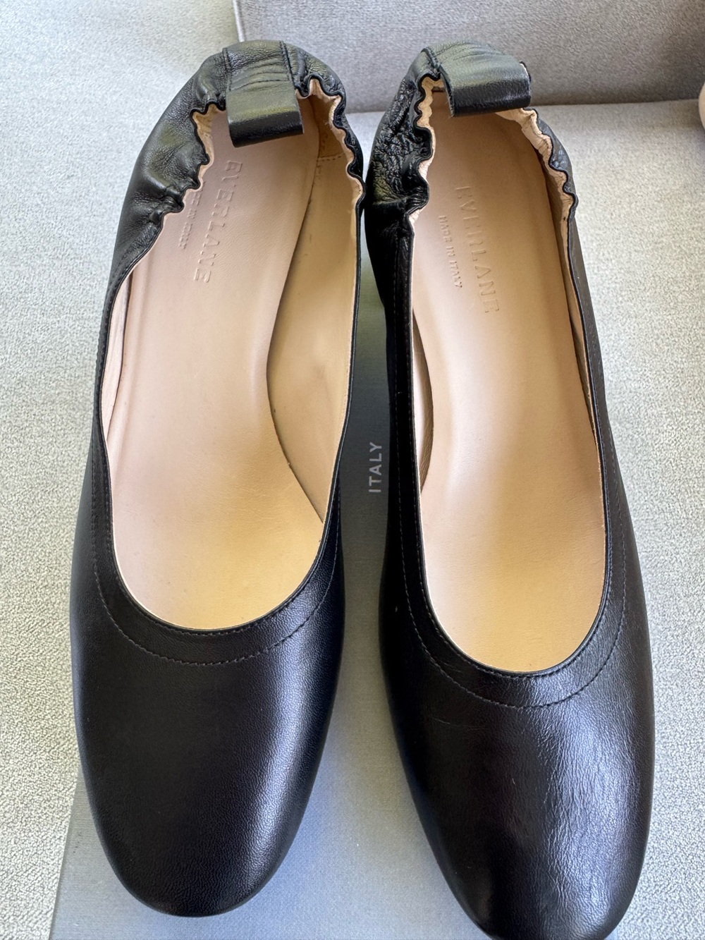 EVERLANE “THE DAY” Heel all leather block heel pump. New. Never worn. Black. 8.5 - Picture 2 of 8